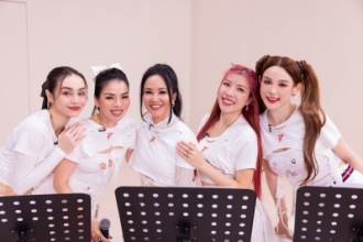 Hồng Nhung, Huyền Baby bị con cái “nhắc nhở” vì bận tập luyện ở Công diễn 3