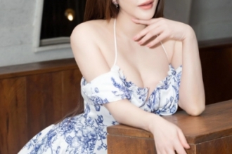 Lý Nhã Kỳ rạng ngời sau tin đồn thất thiệt
