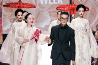 Vũ Việt Hà có show diễn ấn tượng nhất tuần lễ thời trang