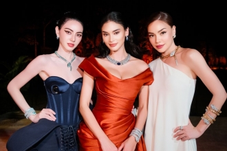 Chấn động: Hồ Ngọc Hà catwalk ‘sương sương’ cùng Mai Davikah, Pia Wurtzbach