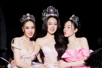 Finalwalk đầy cảm xúc của Hoa hậu Thanh Thuỷ cùng Á hậu Trịnh Linh, Ngọc Hằng